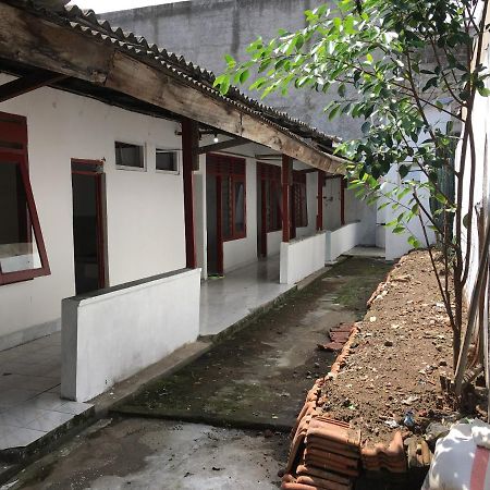 Tambak Bayan Guesthouse Kejayan Экстерьер фото