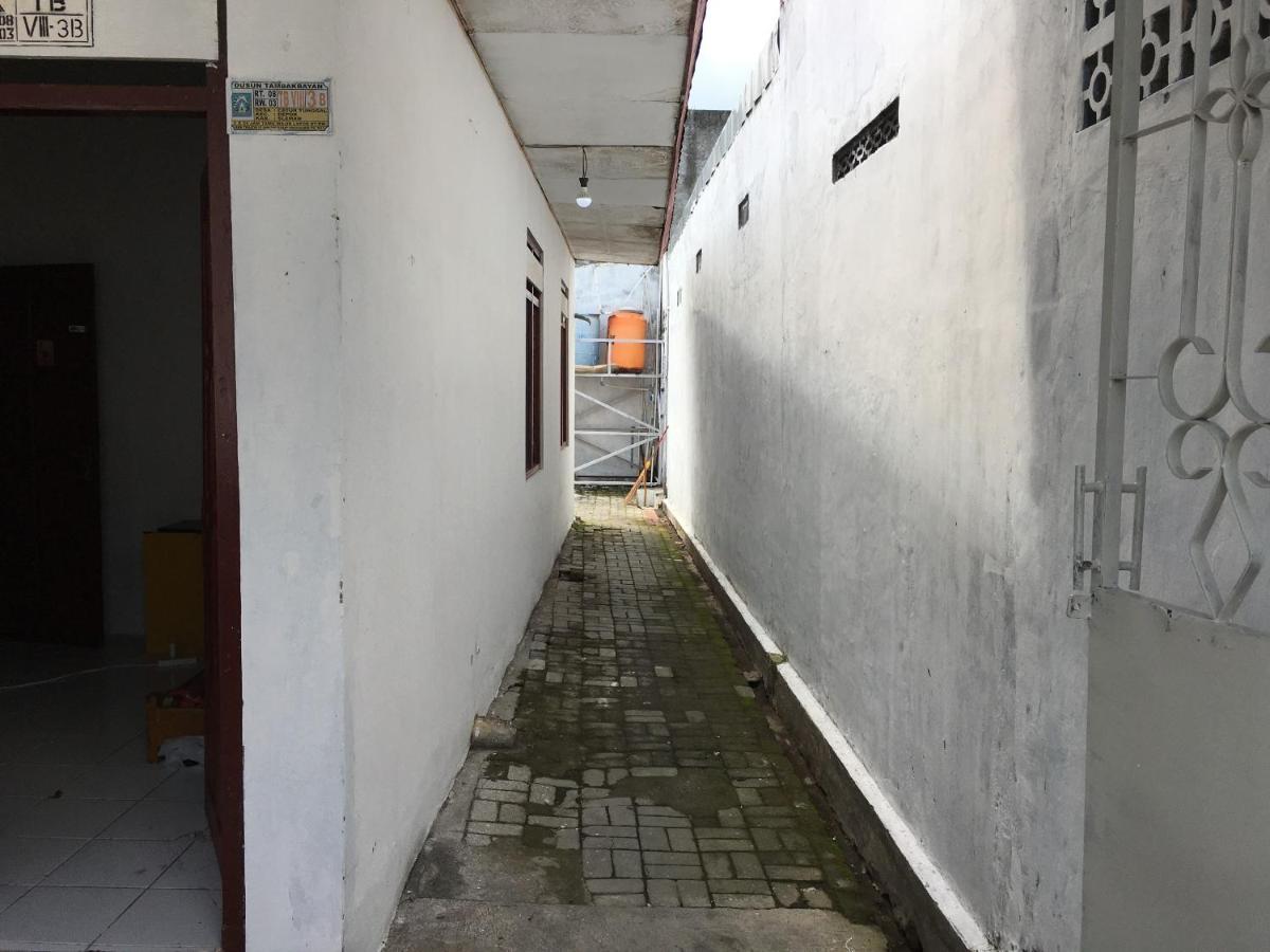 Tambak Bayan Guesthouse Kejayan Экстерьер фото